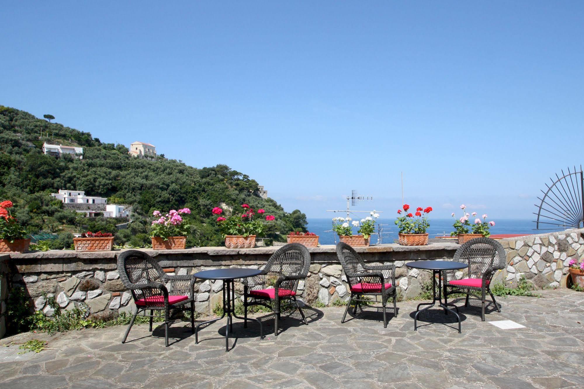 San Francesco Relais Bed & Breakfast Маса Лубрензе Екстериор снимка