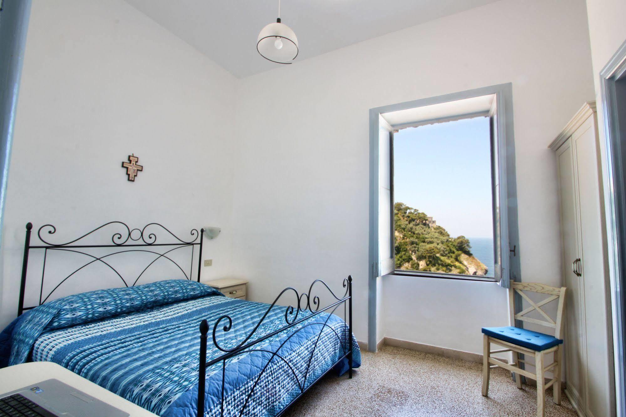 San Francesco Relais Bed & Breakfast Маса Лубрензе Екстериор снимка